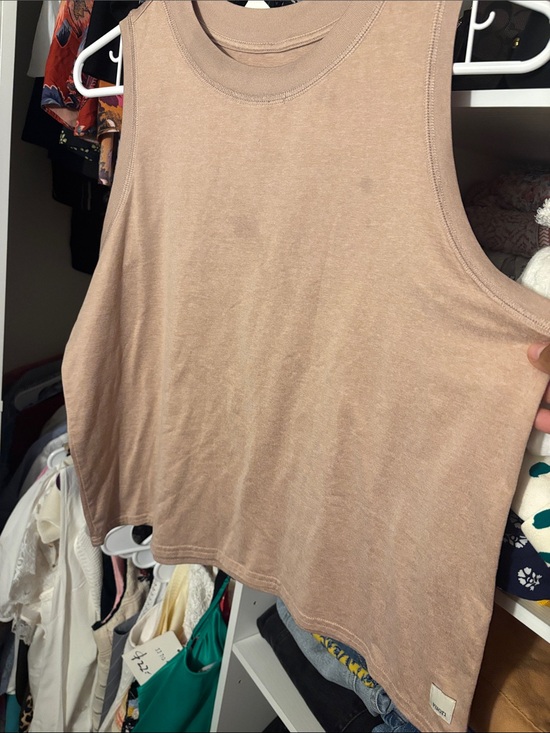 Vuori Tops - Vuori Sleeveless Cropped Tank in Taupe